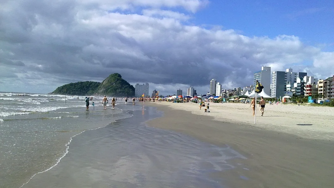 Faixa de areia em Caiobá, Matinhos (PR)