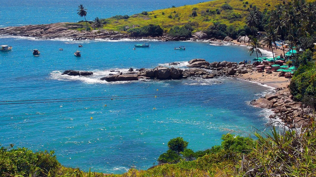 Enseada de Calhetas vista do alto, em Cabo de Santo Agostinho (PE)