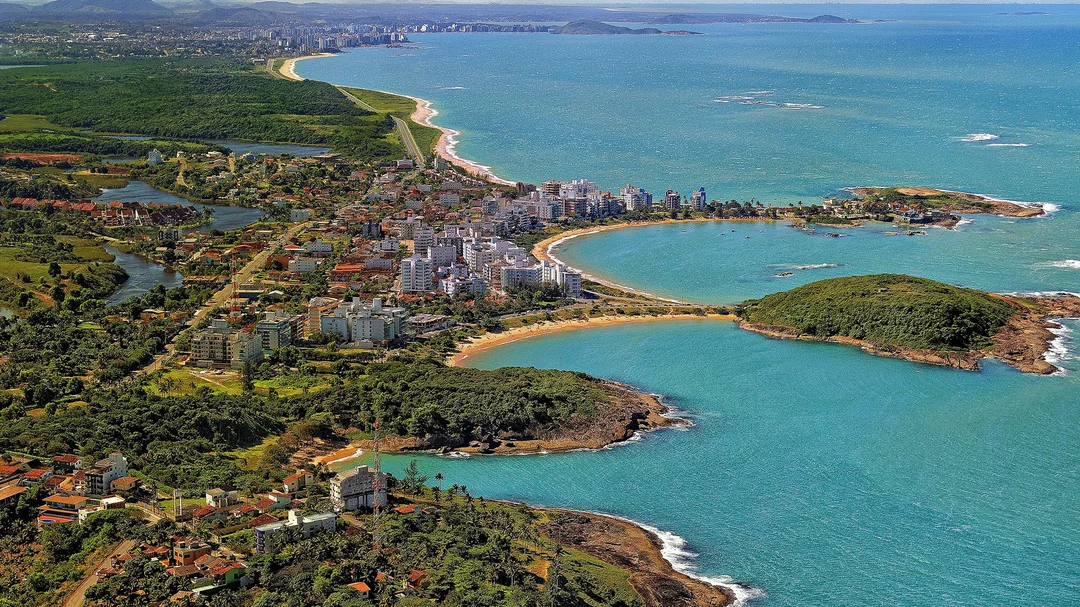 Vista de Enseada Azul, em Guarapari (ES)