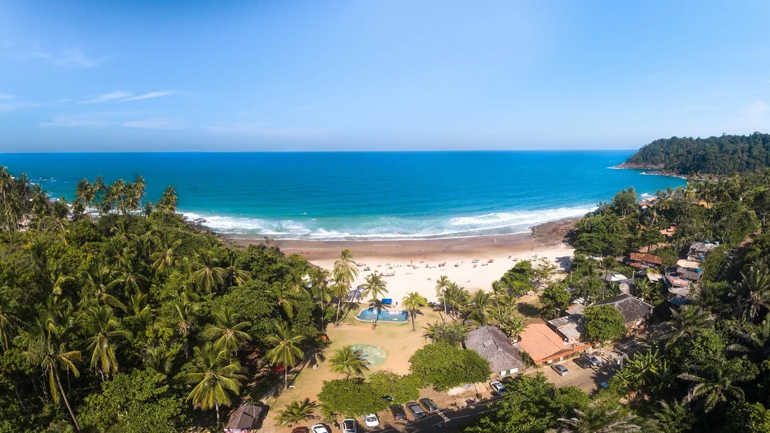 Vista de Praia da Tiririca, em Itacaré (BA)