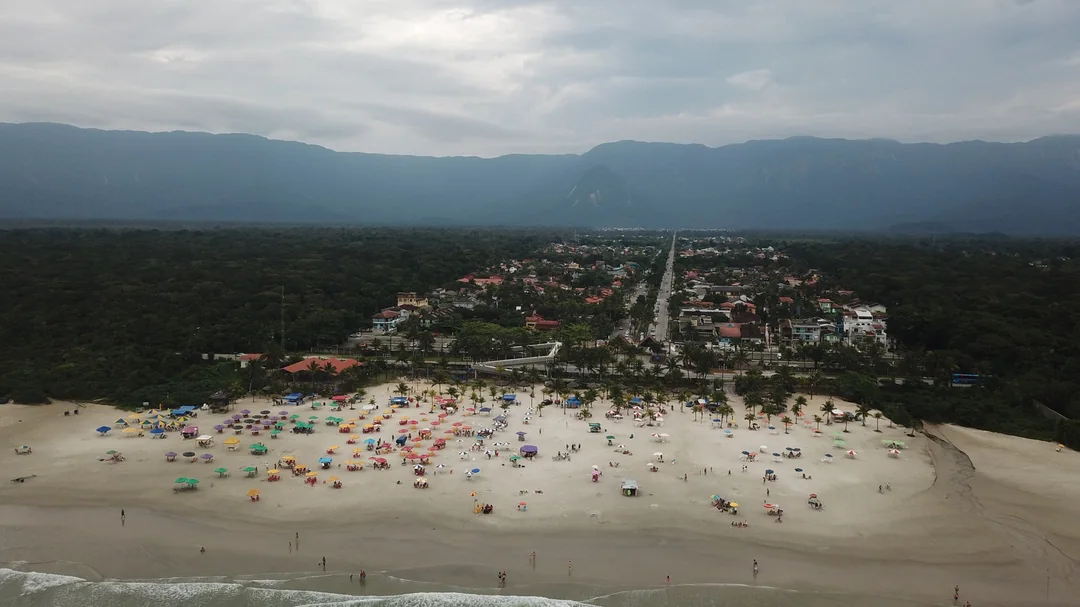 Vista de Praia de Boracéia, em Bertioga (SP)