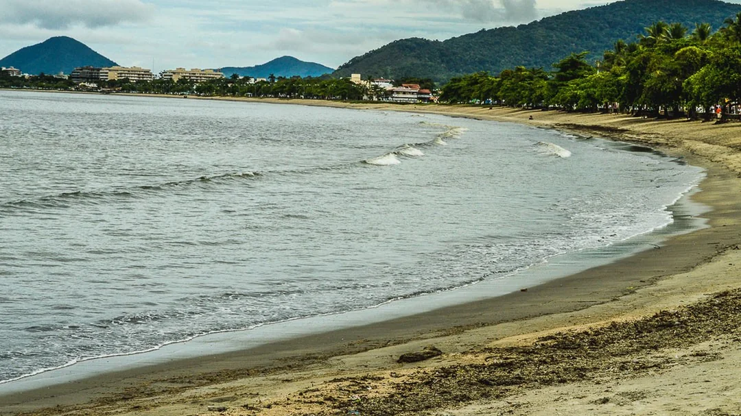 Vista de Praia de Ubatuba, em Ubatuba (SP)