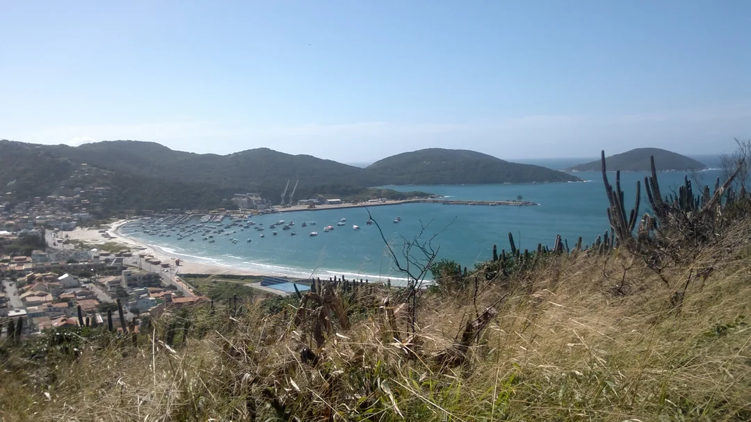 Vista de Praia dos Anjos, em Arraial do Cabo (RJ)