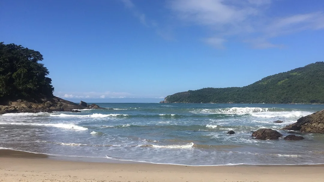 Praia do Meio, em Trindade, Paraty (RJ)