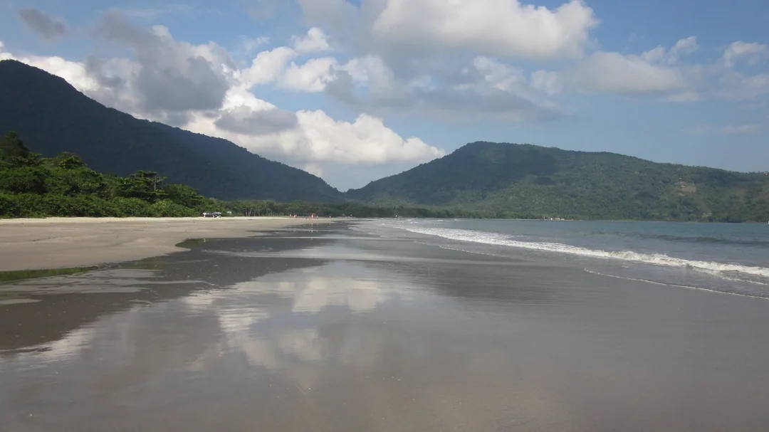 Vista de Ubatumirim, em Ubatuba (SP)